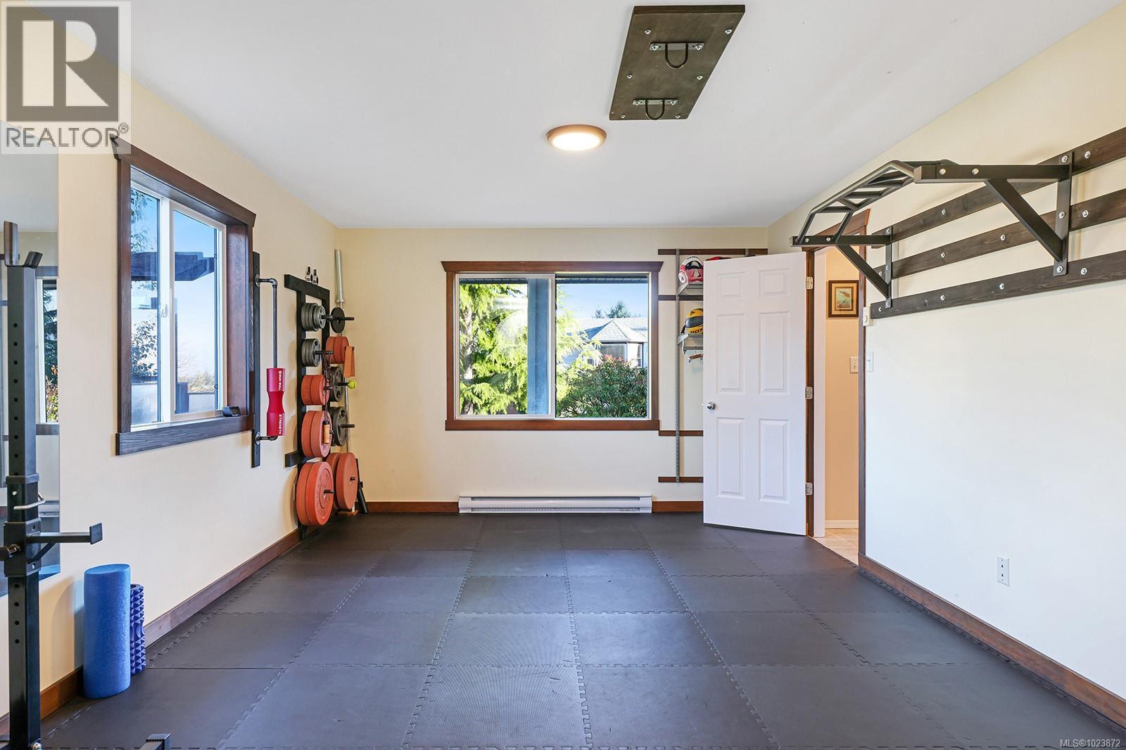 1270 Beckton Dr, Comox