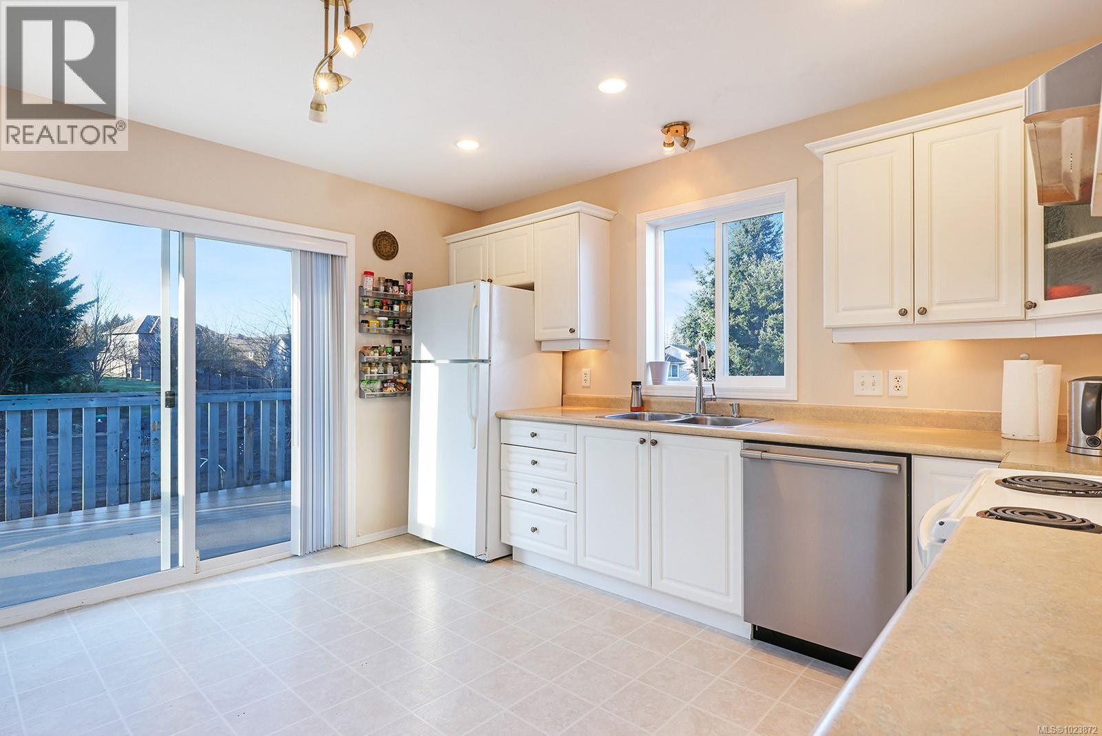 1270 Beckton Dr, Comox