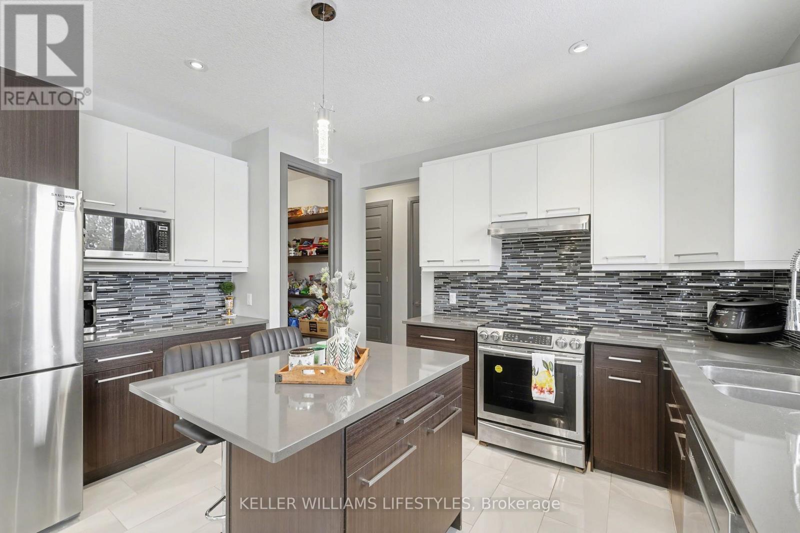 189 LEITCH STREET Property Photo