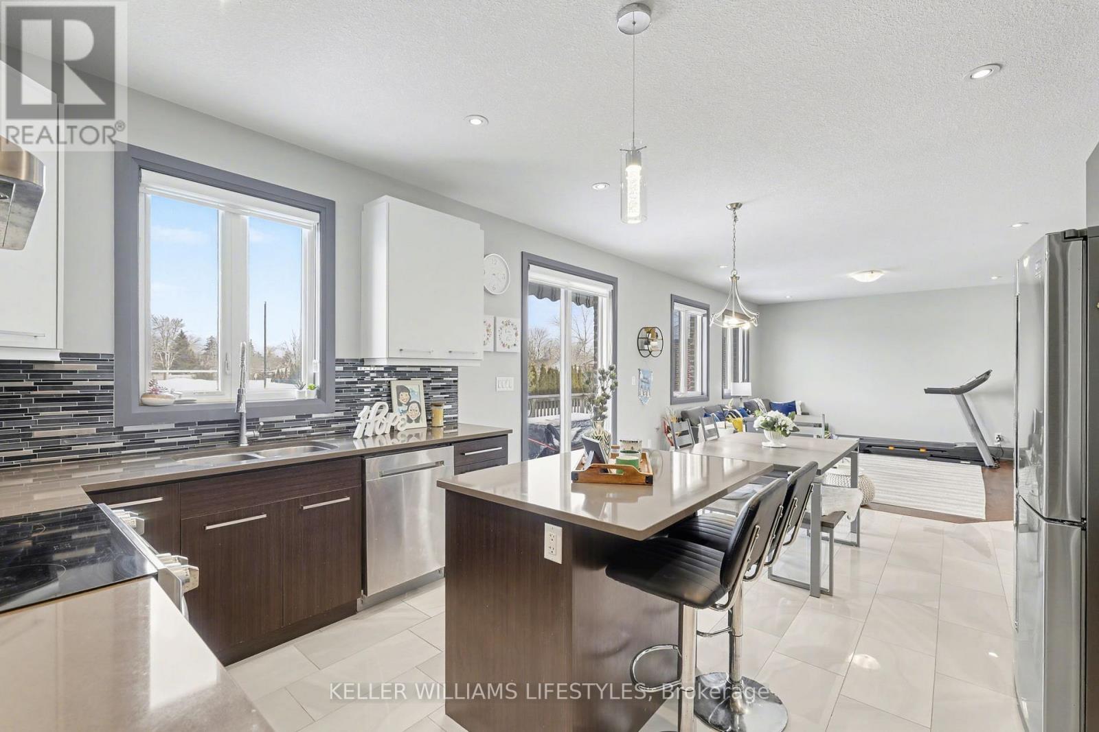 189 LEITCH STREET Property Photo