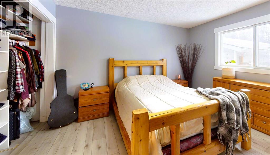 9805 100 Avenue, Plamondon