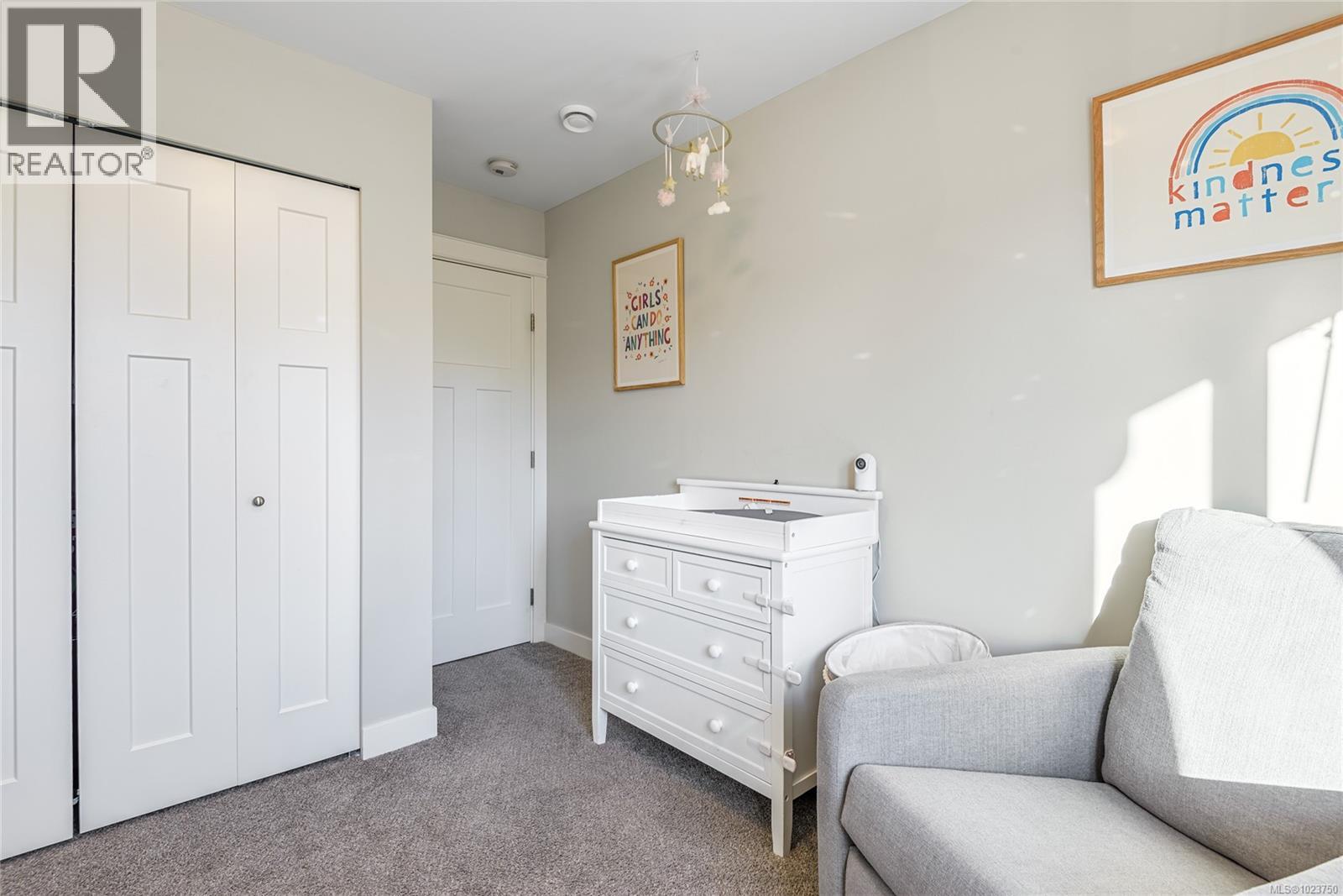 B 242 Petersen Rd, Campbell River