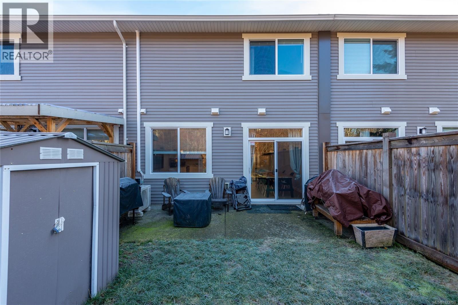 B 242 Petersen Rd, Campbell River