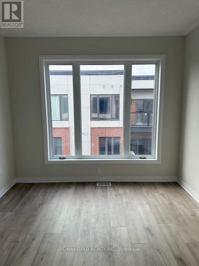 25 Isherwood Unit 116 photo 5