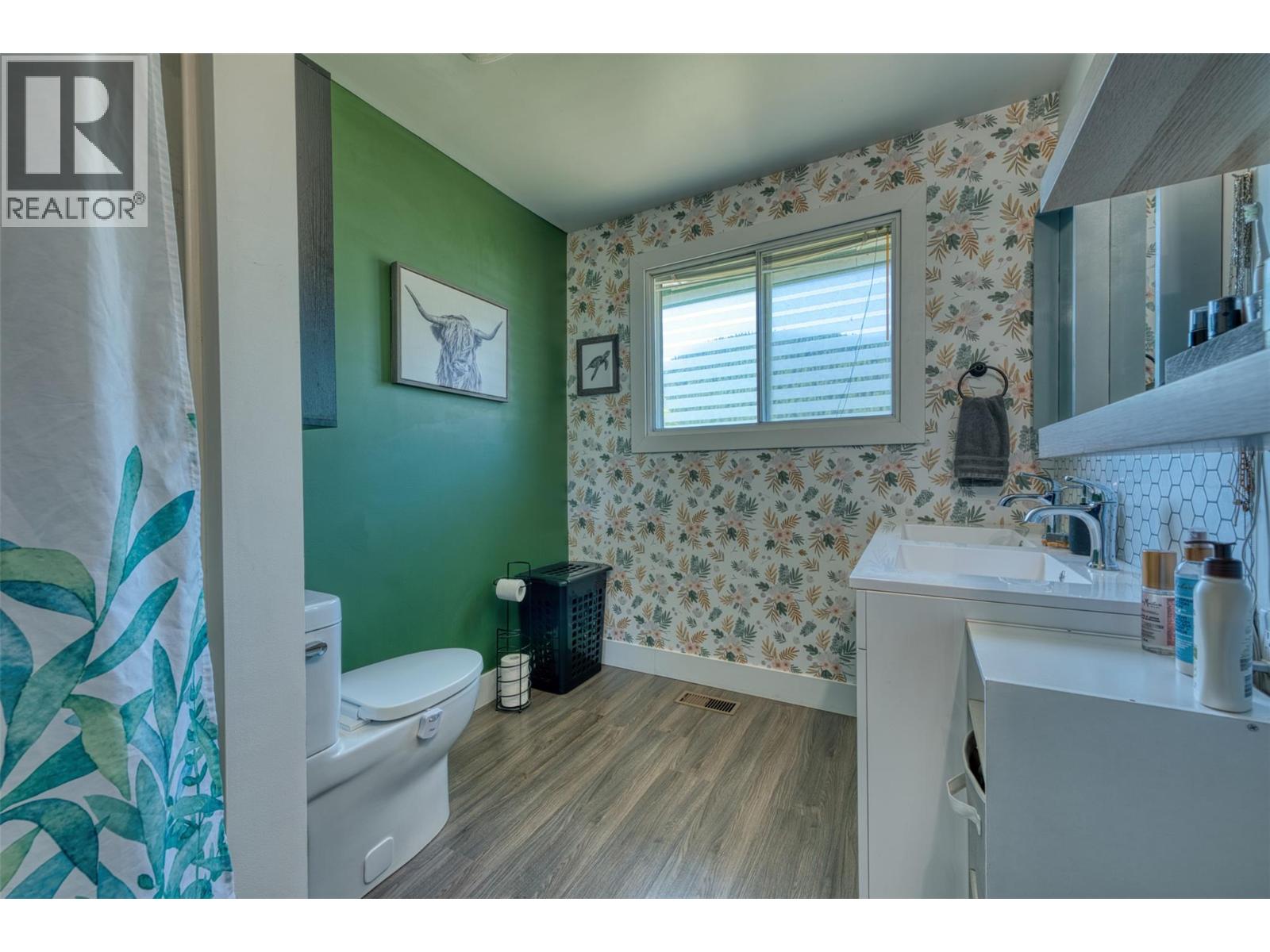 5783 Ponderosa Road, Falkland