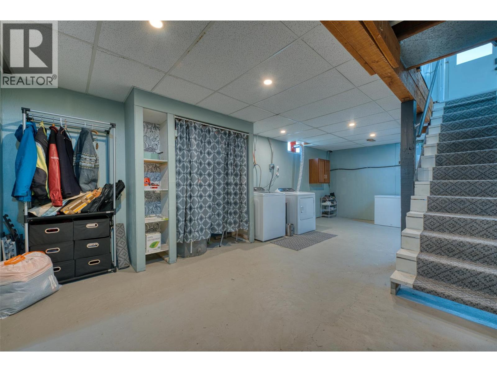 5783 Ponderosa Road, Falkland