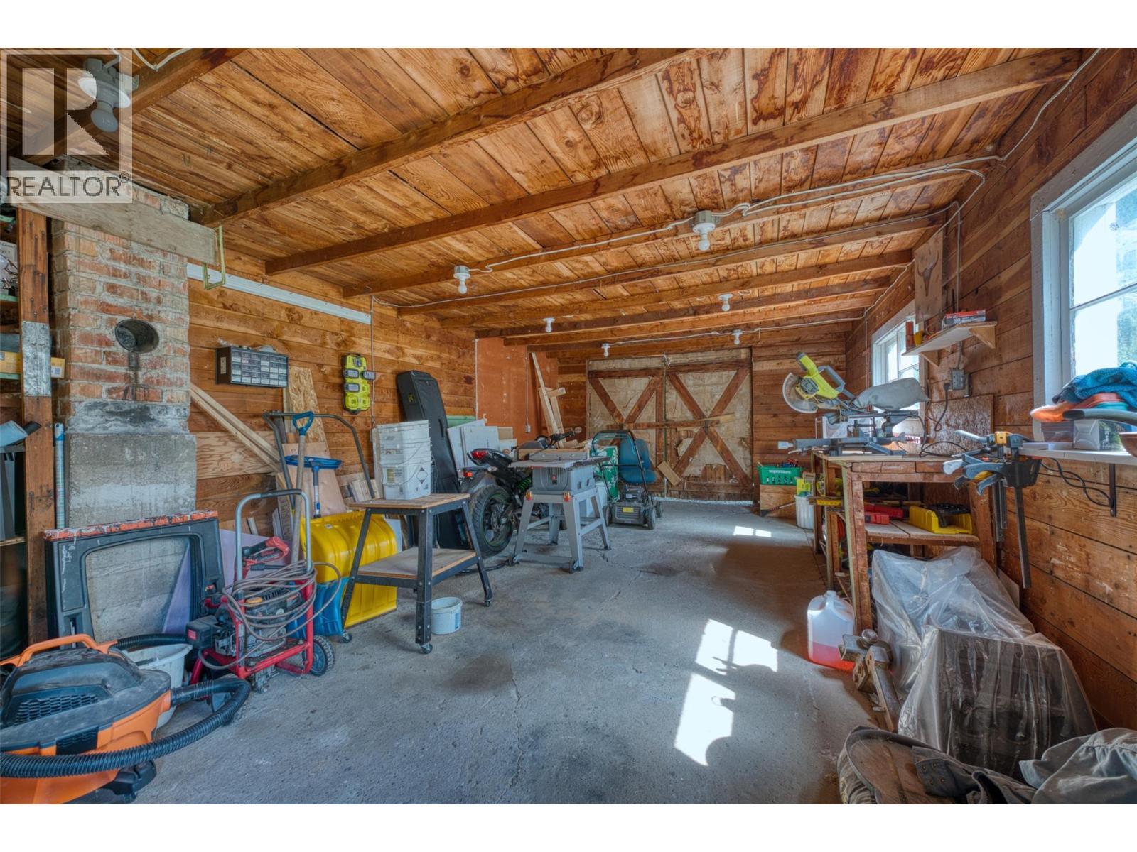 5783 Ponderosa Road, Falkland