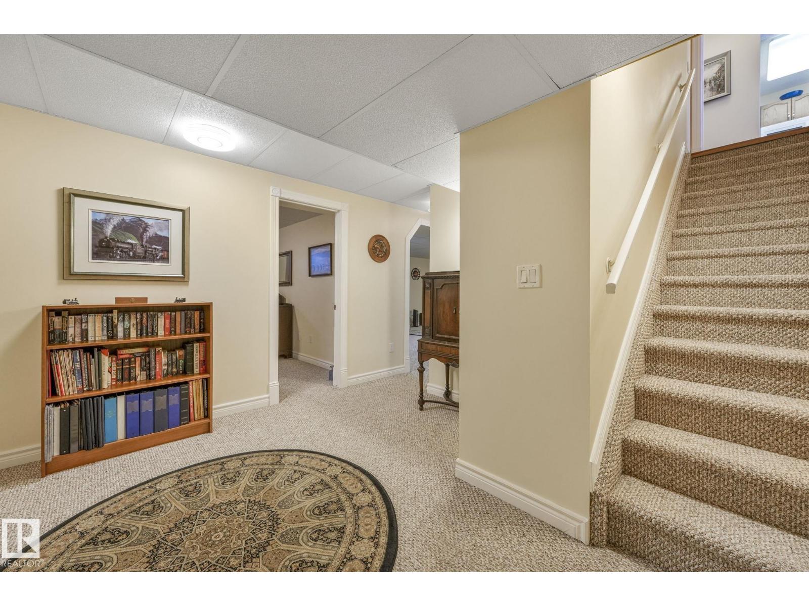 168 KINGSWOOD BV, St. Albert