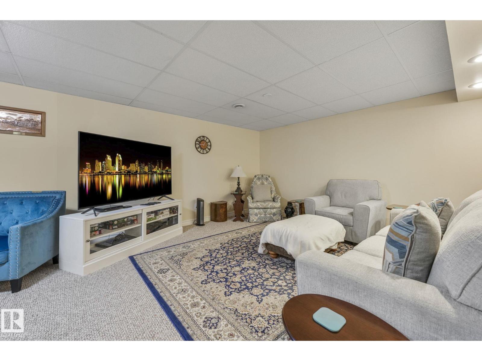 168 KINGSWOOD BV, St. Albert