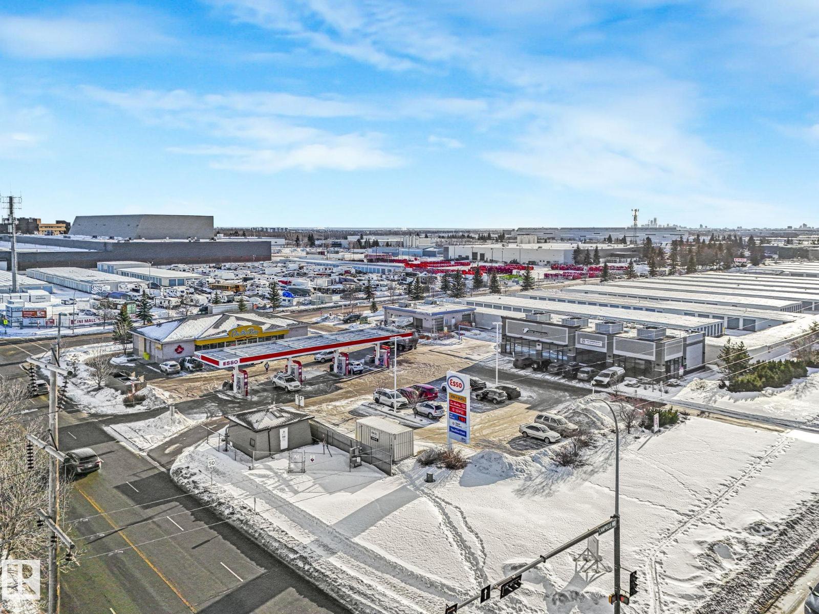 168 KINGSWOOD BV, St. Albert