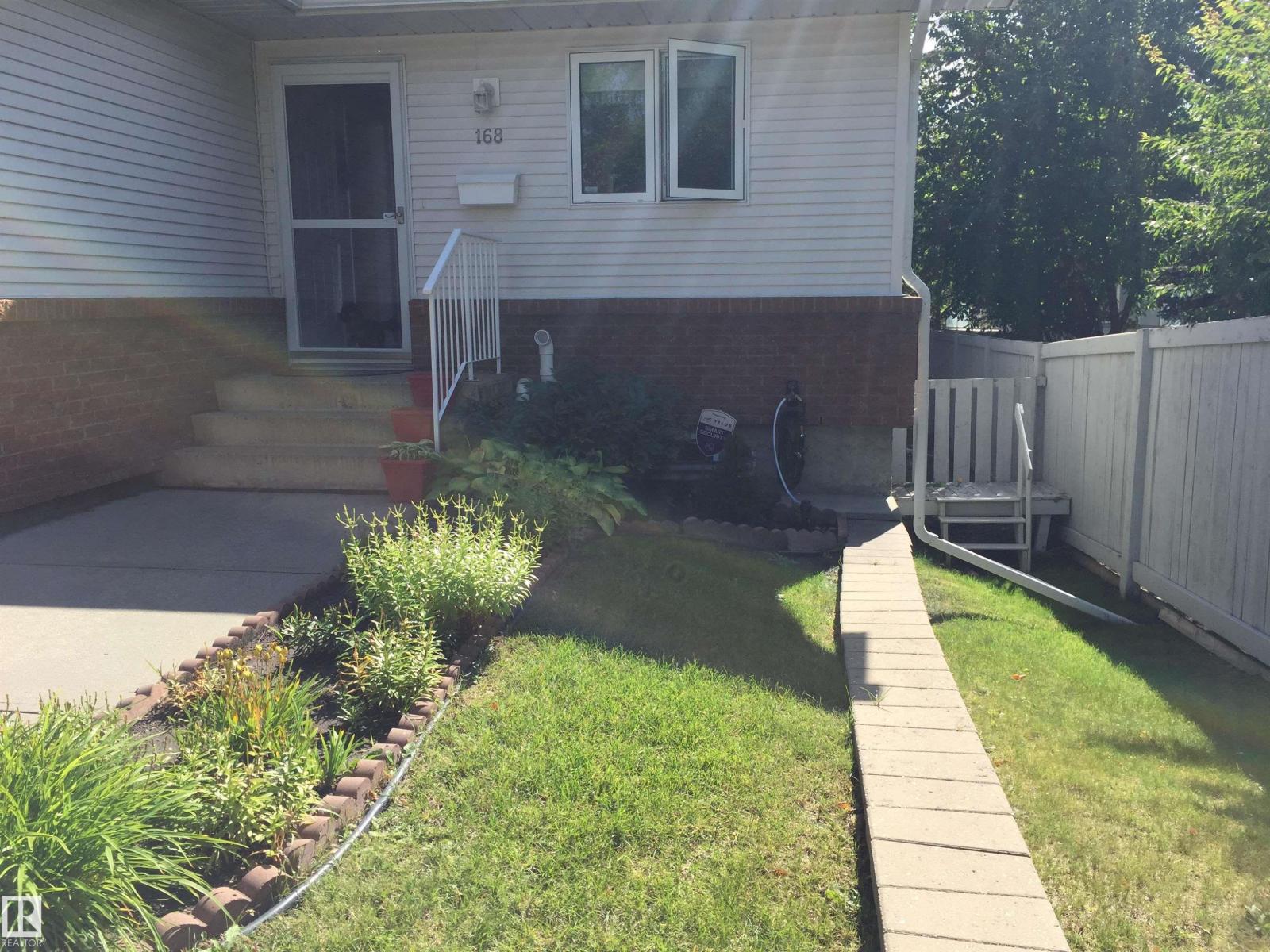 168 KINGSWOOD BV, St. Albert