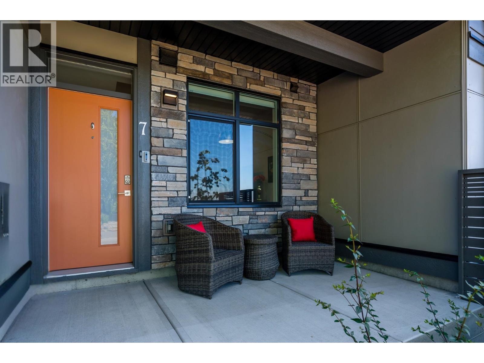 7 3535 PRINCETON AVENUE, Coquitlam