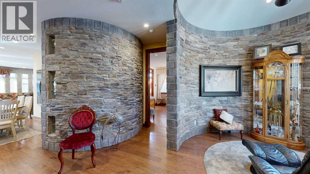 5010 53 Street - Photo 2 of 50, Stettler, Alberta