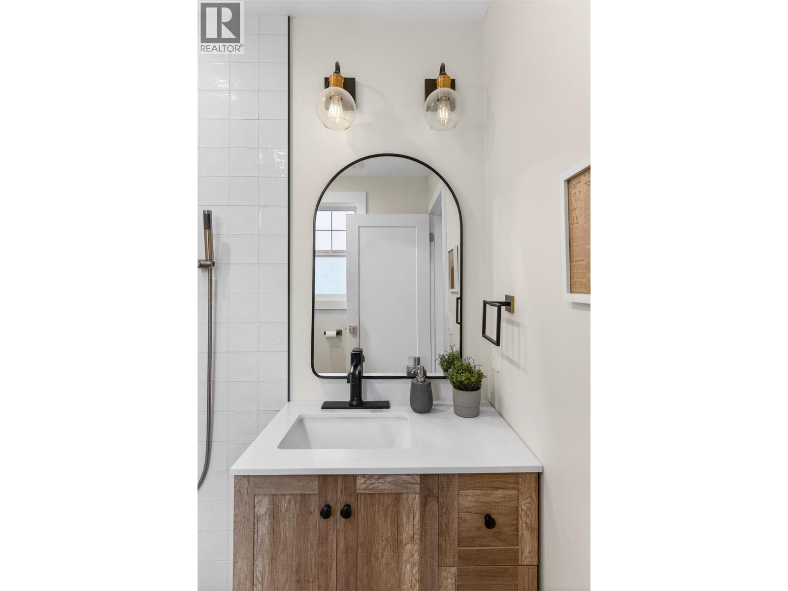 723 HENDRYX Street, Nelson