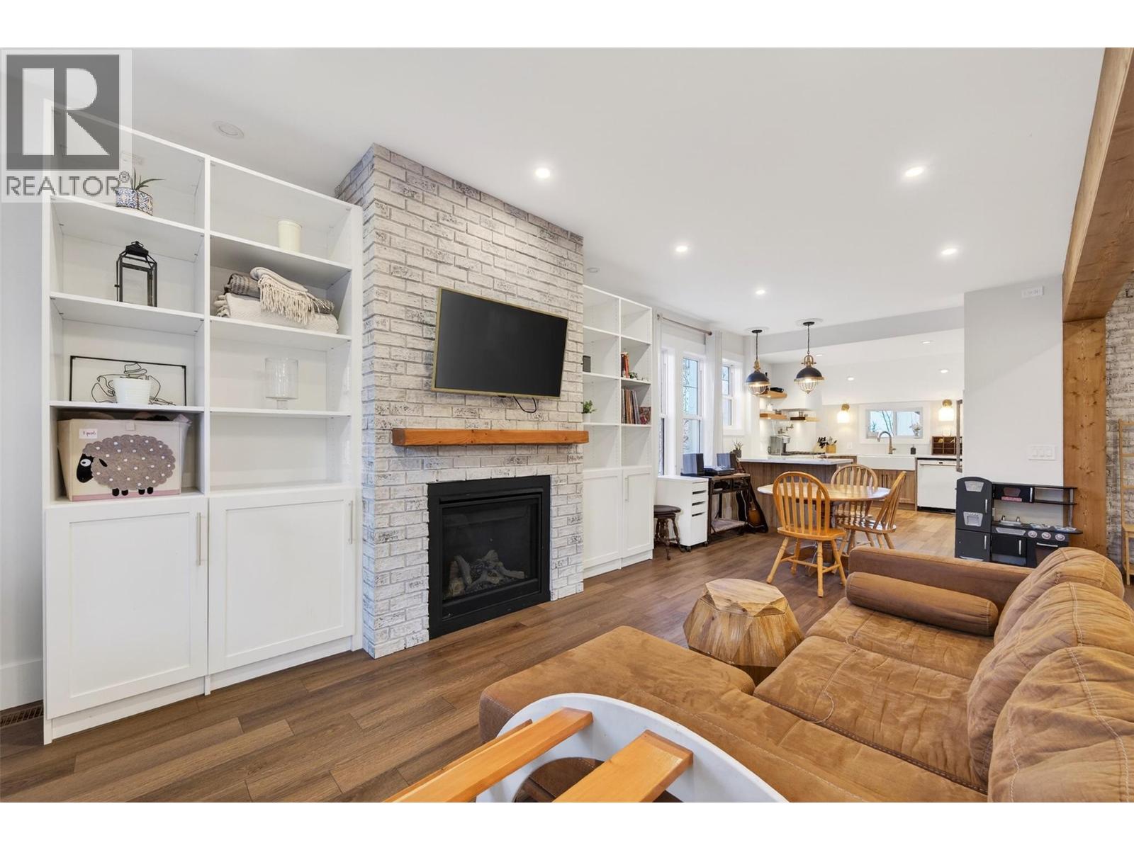 723 HENDRYX Street, Nelson