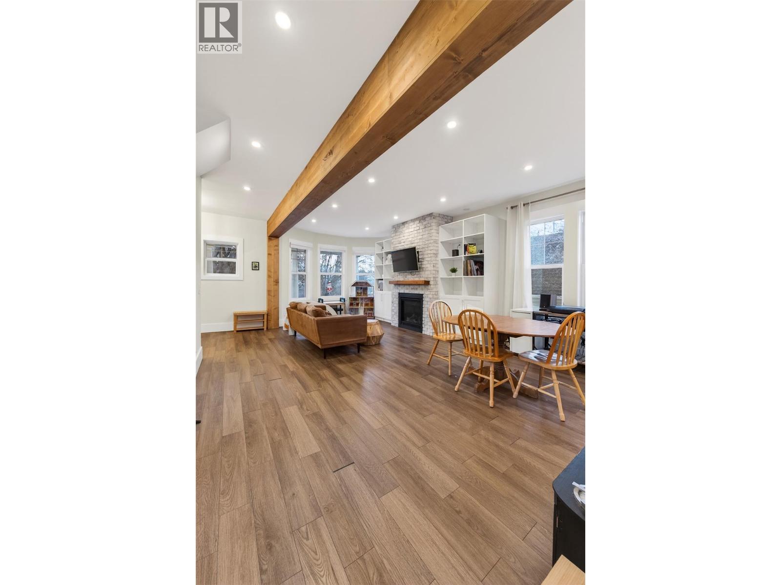 723 HENDRYX Street, Nelson