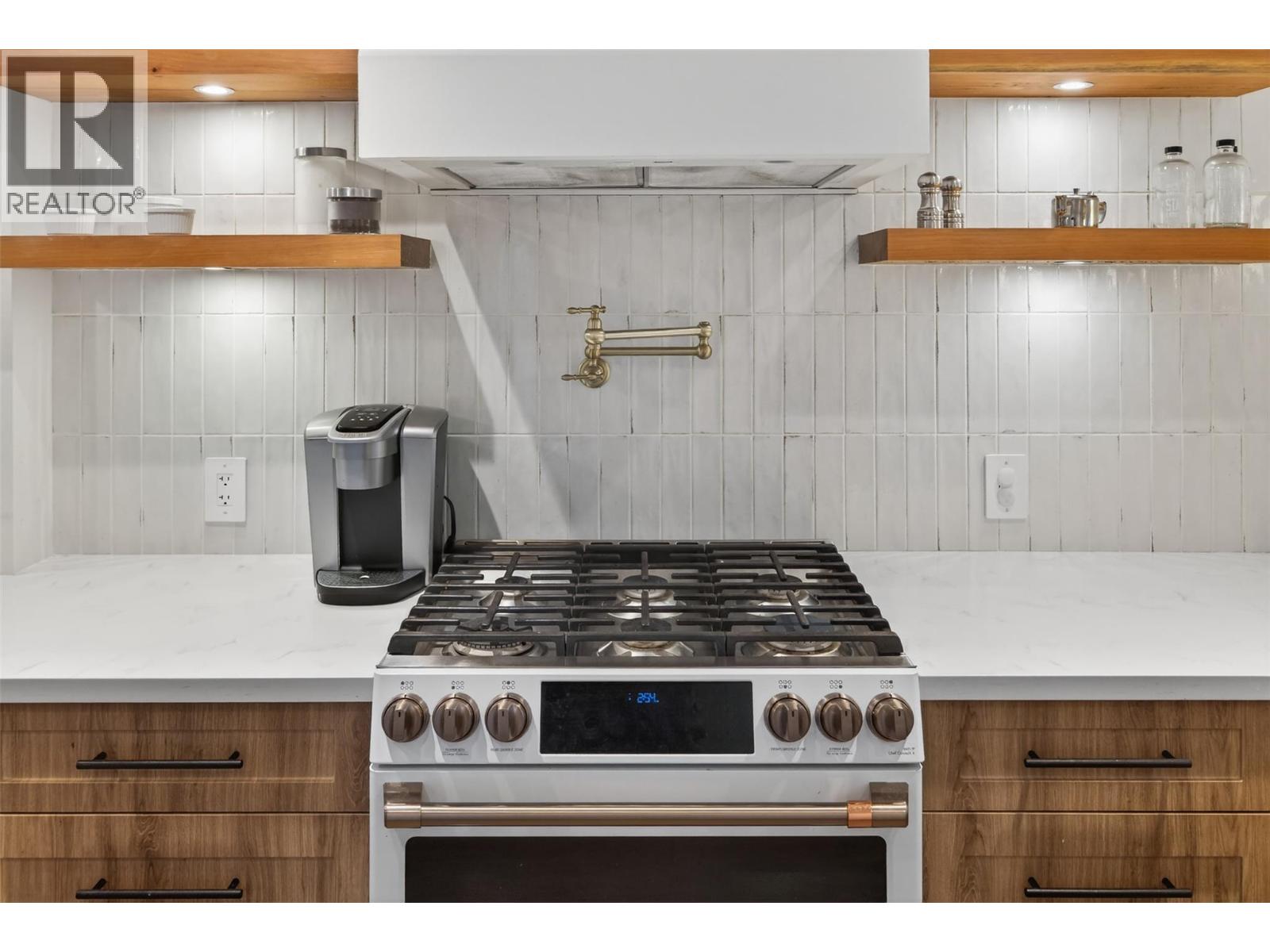 723 HENDRYX Street, Nelson