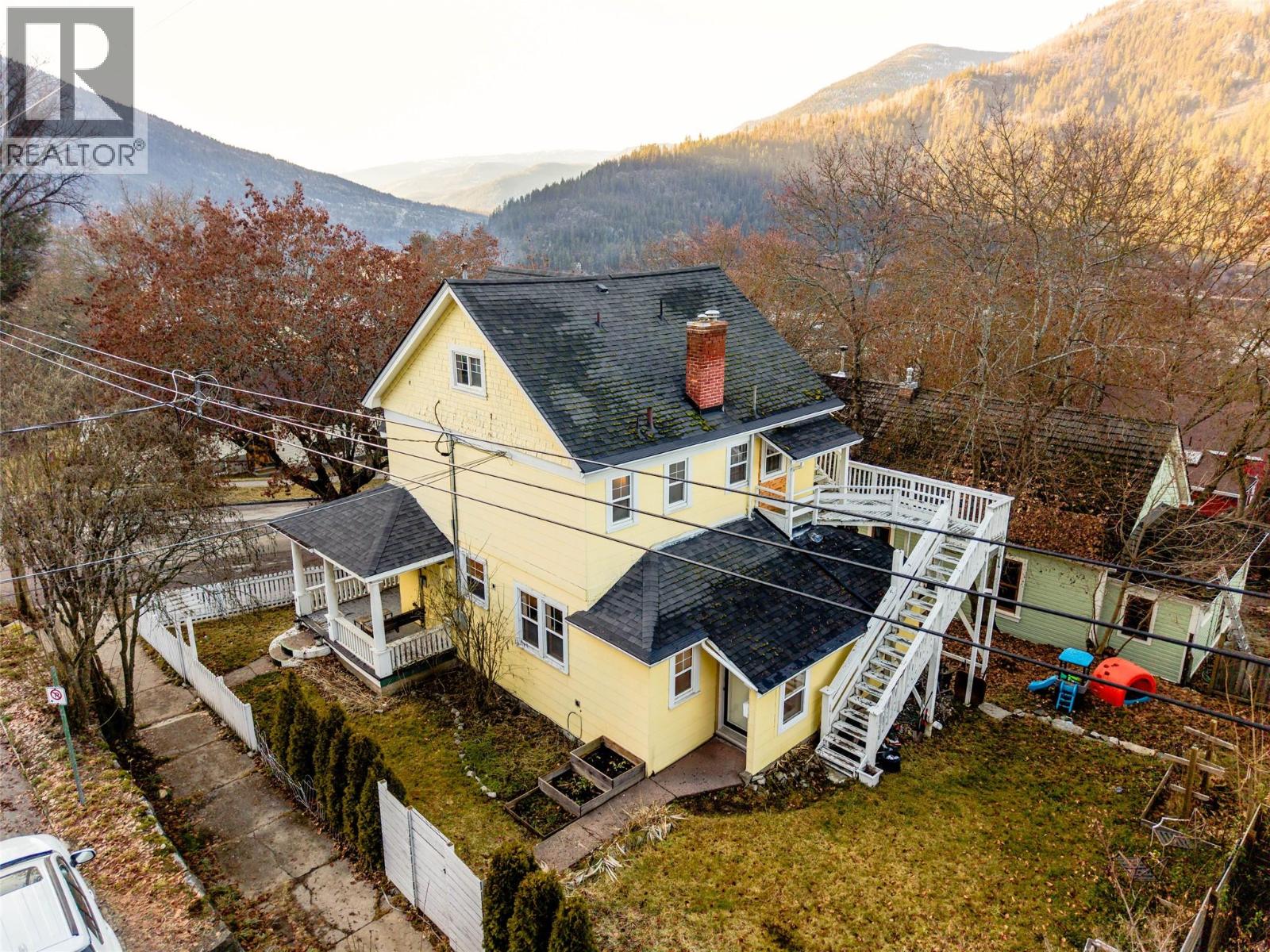 723 HENDRYX Street, Nelson