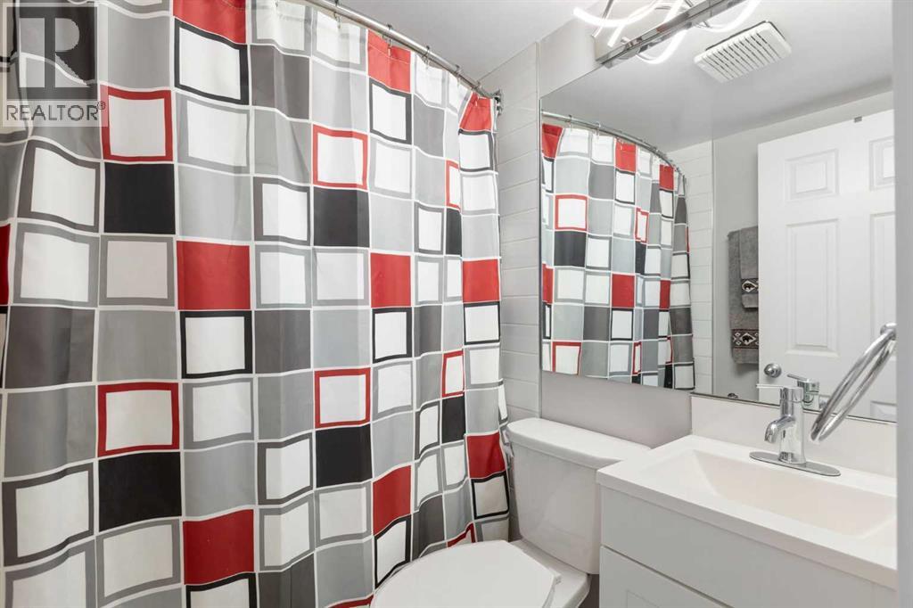 Multi-family House Bi-level for Sale in   Avenue SW South Calgary Calgary 