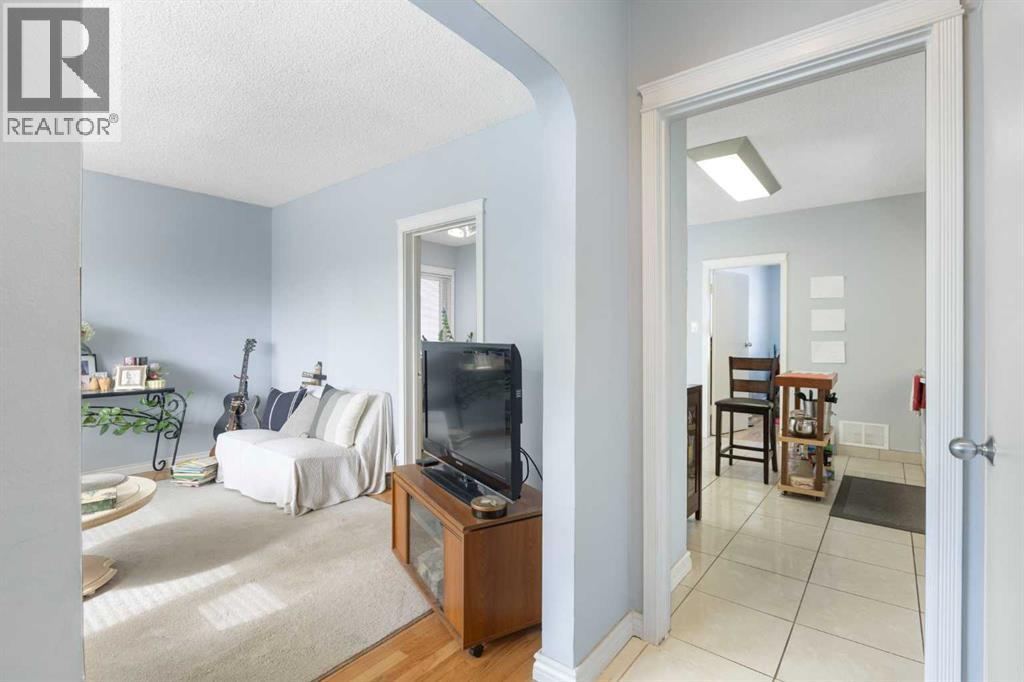 Multi-family House Bi-level for Sale in   Avenue SW South Calgary Calgary 