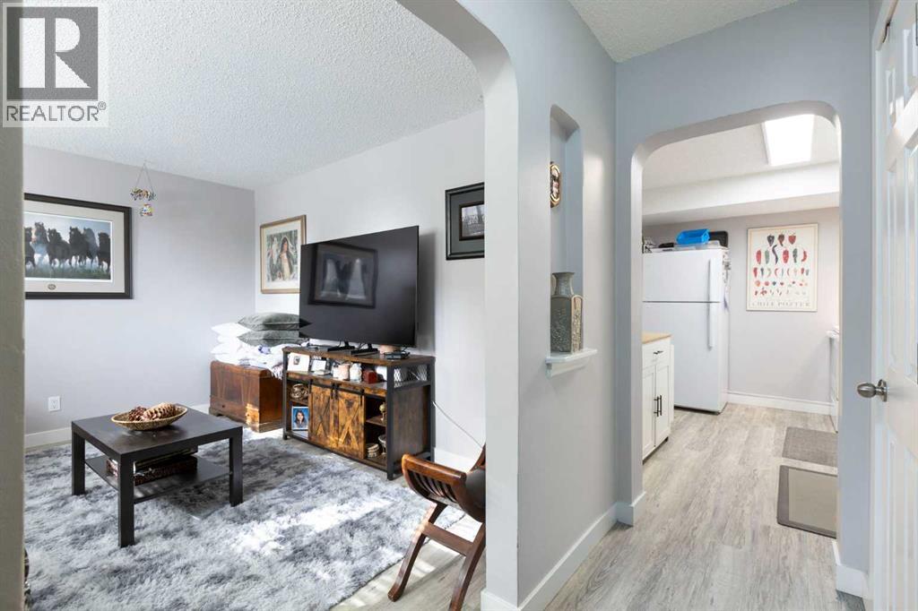 Multi-family House Bi-level for Sale in   Avenue SW South Calgary Calgary 