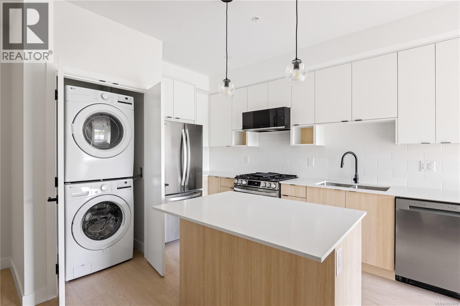 431 2629 Millstream Road, Langford