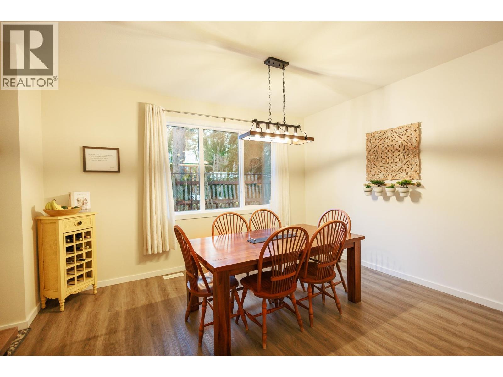 #7-4921 HALLIWELL Avenue, Terrace