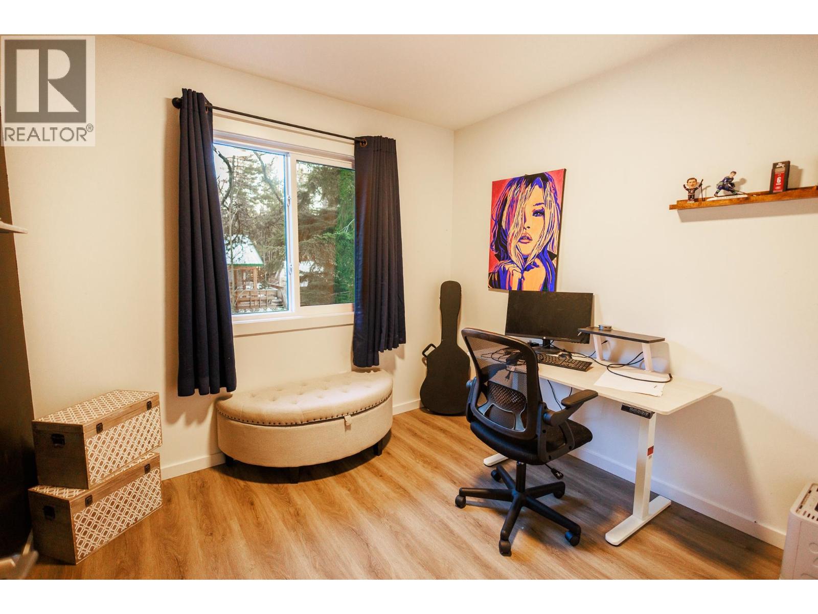 #7-4921 HALLIWELL Avenue, Terrace