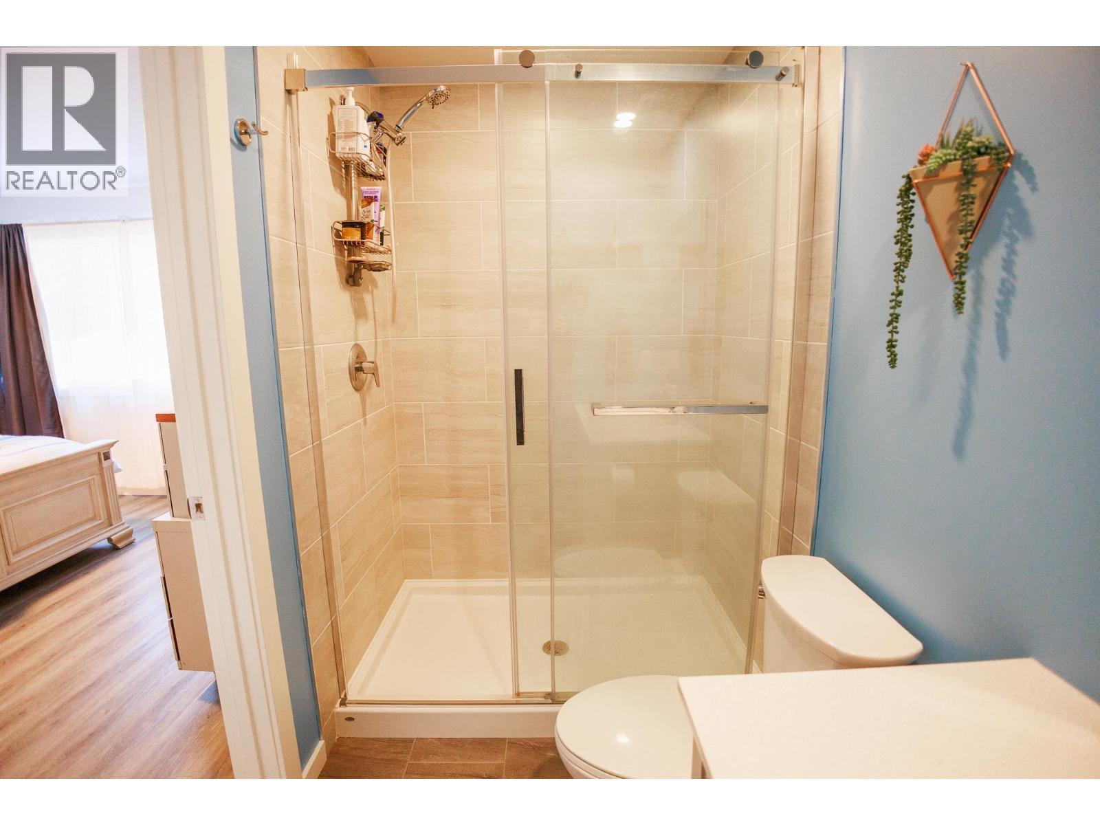 #7-4921 HALLIWELL Avenue, Terrace