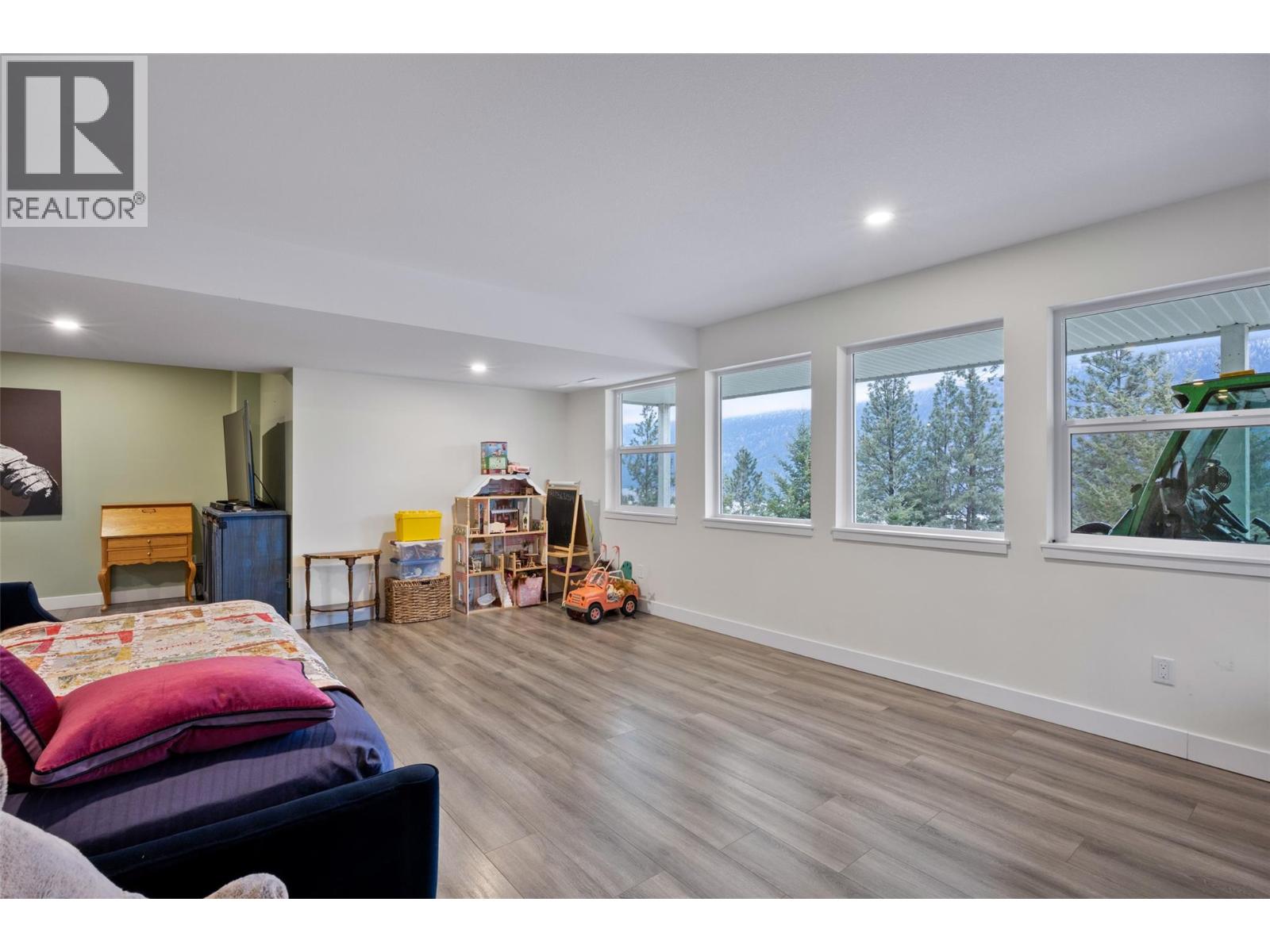 324 ORCHARD LAKE ROAD - 27