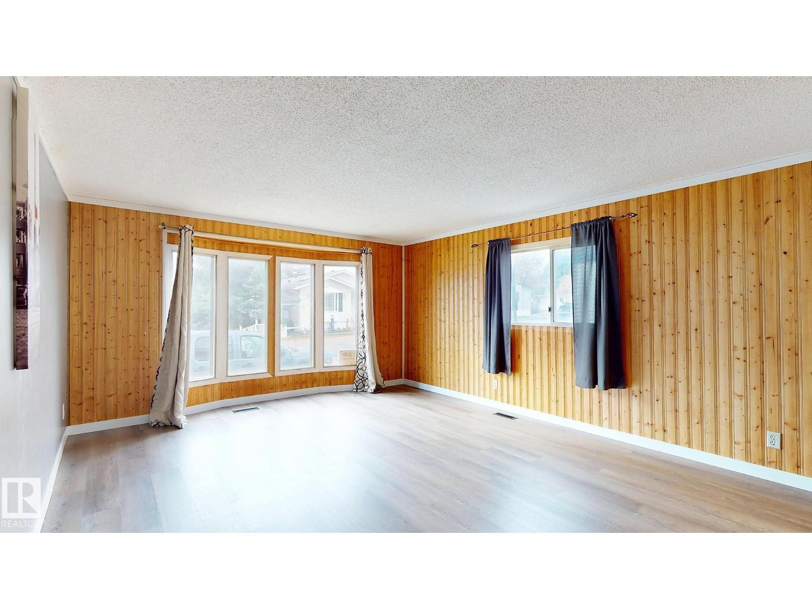 22 West View BV NW, Edmonton