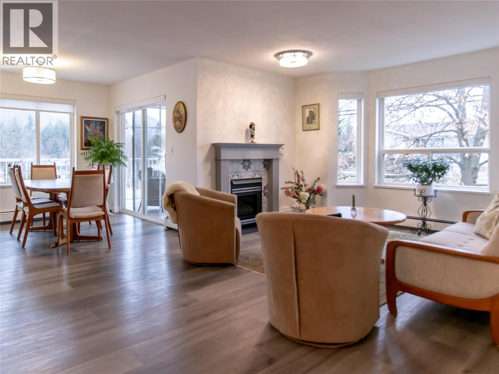 206 250 5th Street Southeast, Salmon Arm