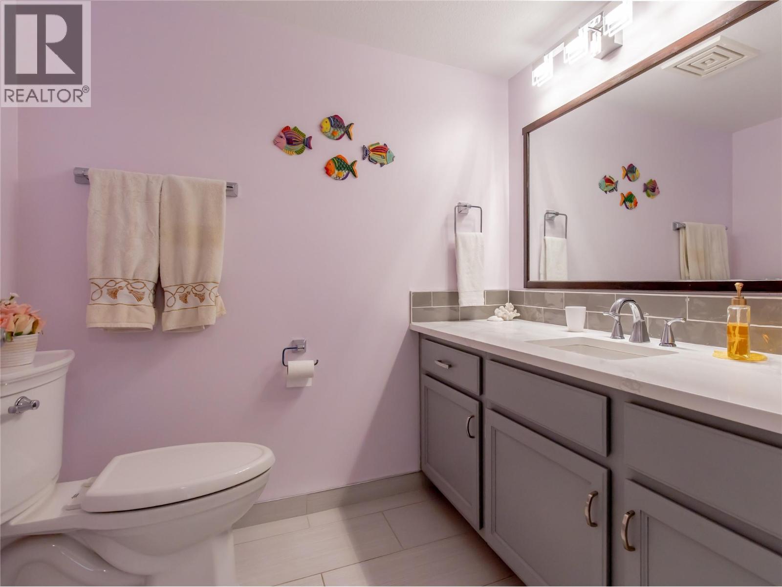 206 250 5th Street Southeast, Salmon Arm