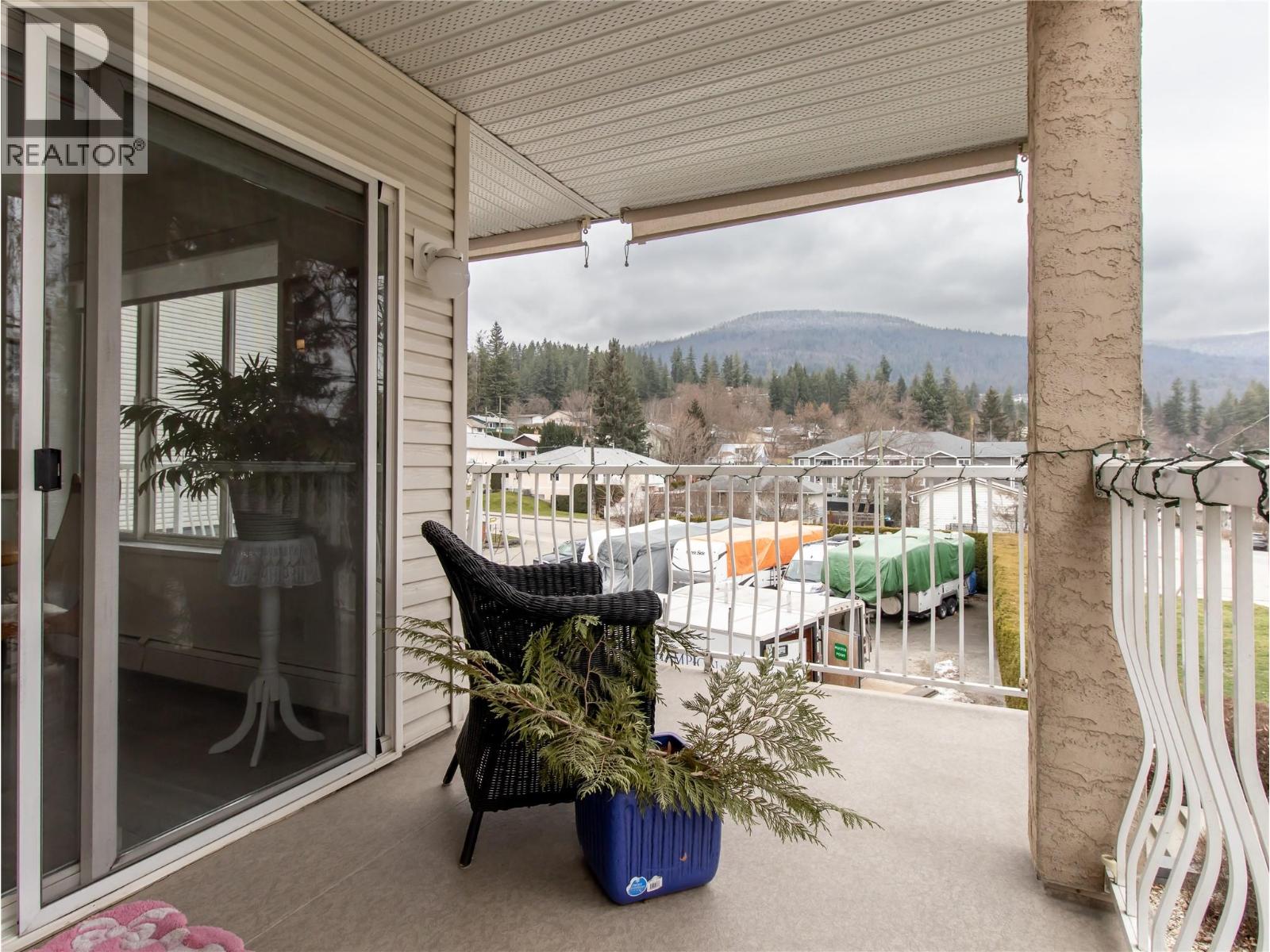 206 250 5th Street Southeast, Salmon Arm