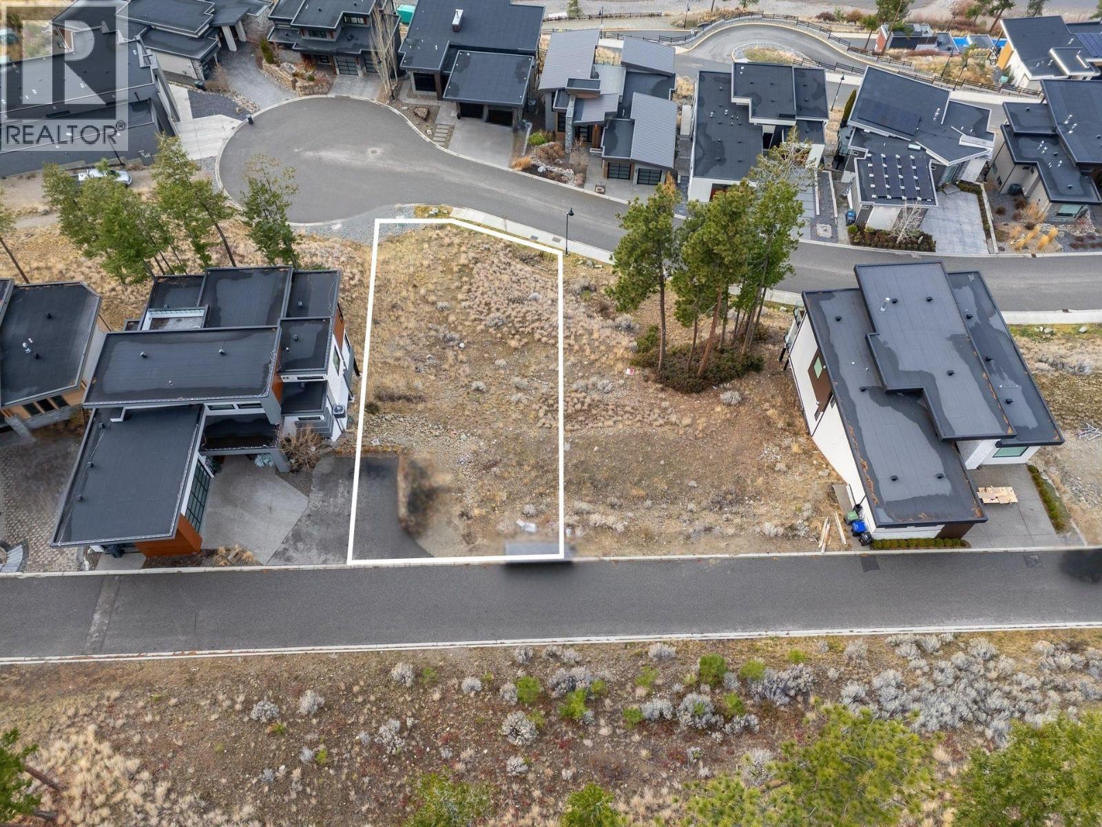 3332 Black Pine Lane, Kelowna