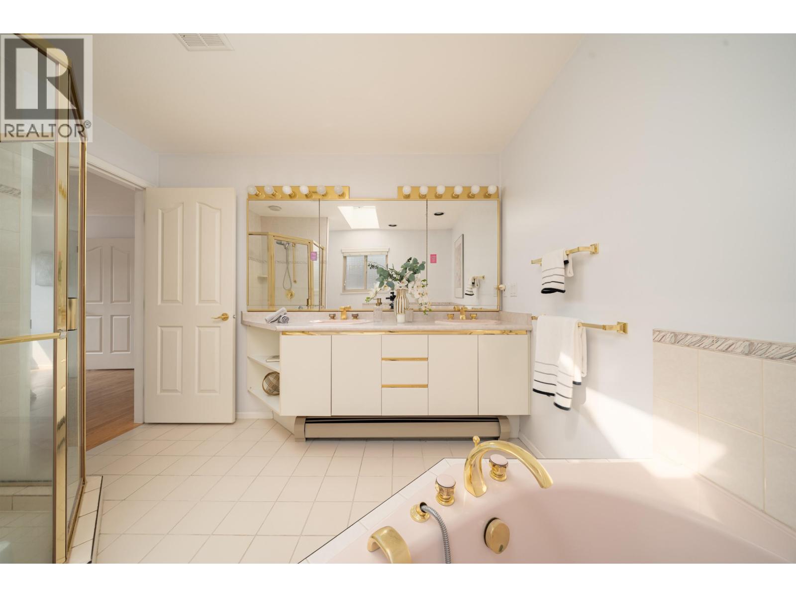 3300 RIVER Road, Richmond