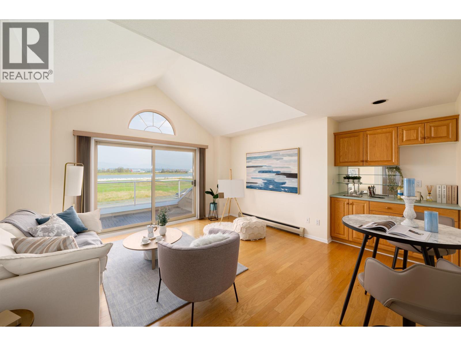 3300 RIVER Road, Richmond