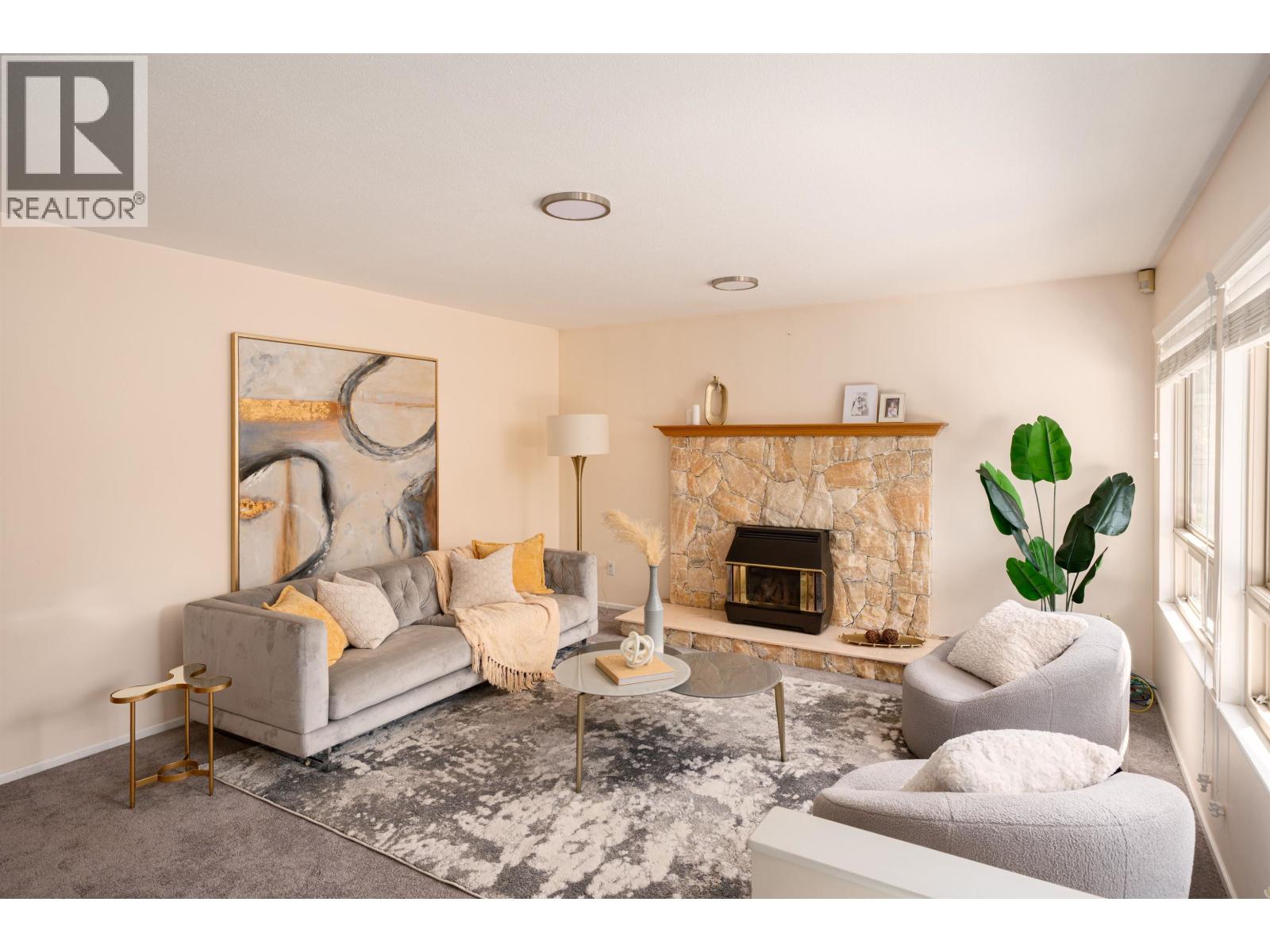 3300 RIVER Road, Richmond