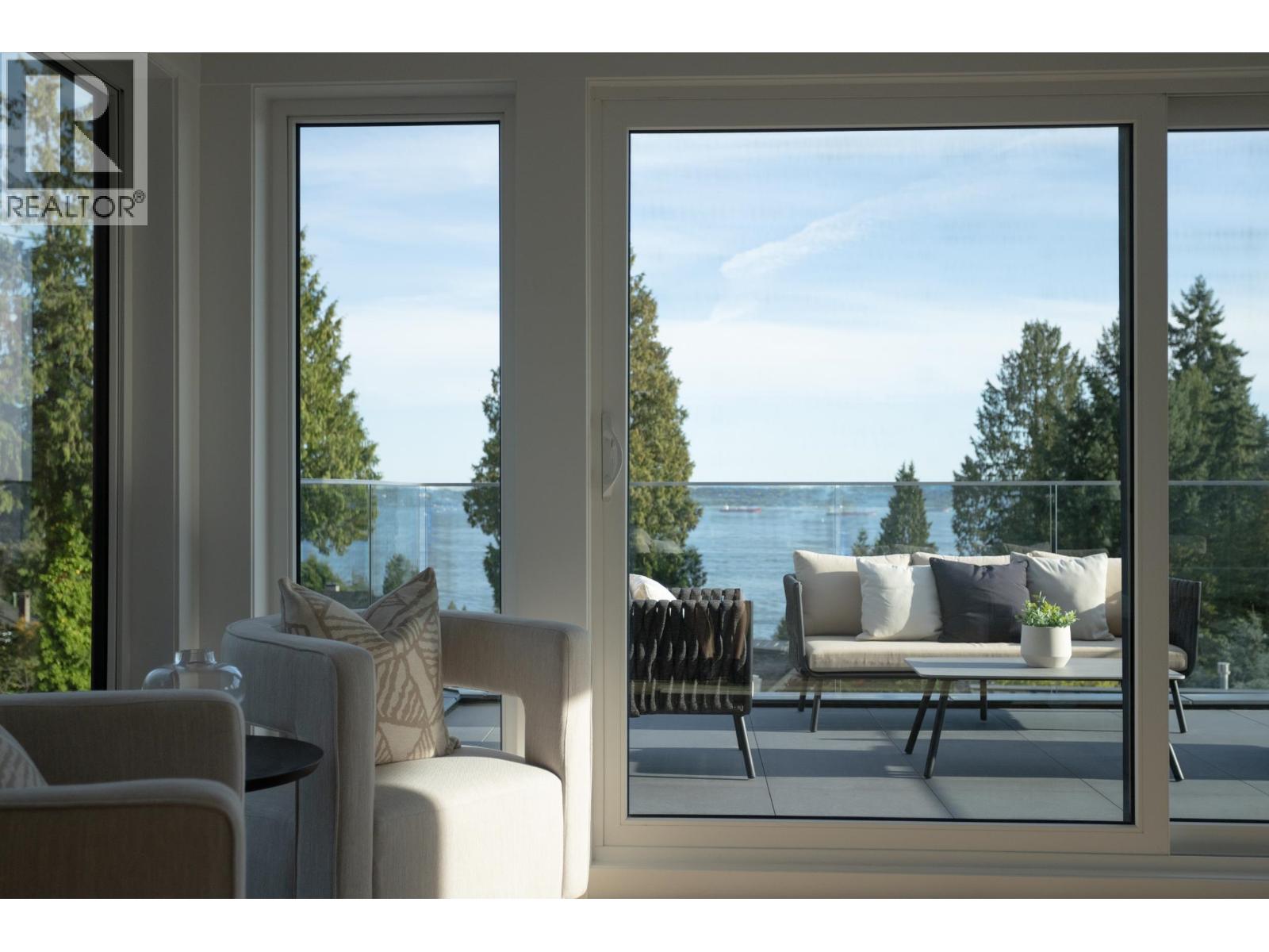 3180 BENBOW ROAD, West Vancouver