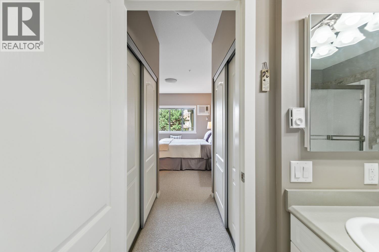 201 688 Lequime Road, Kelowna