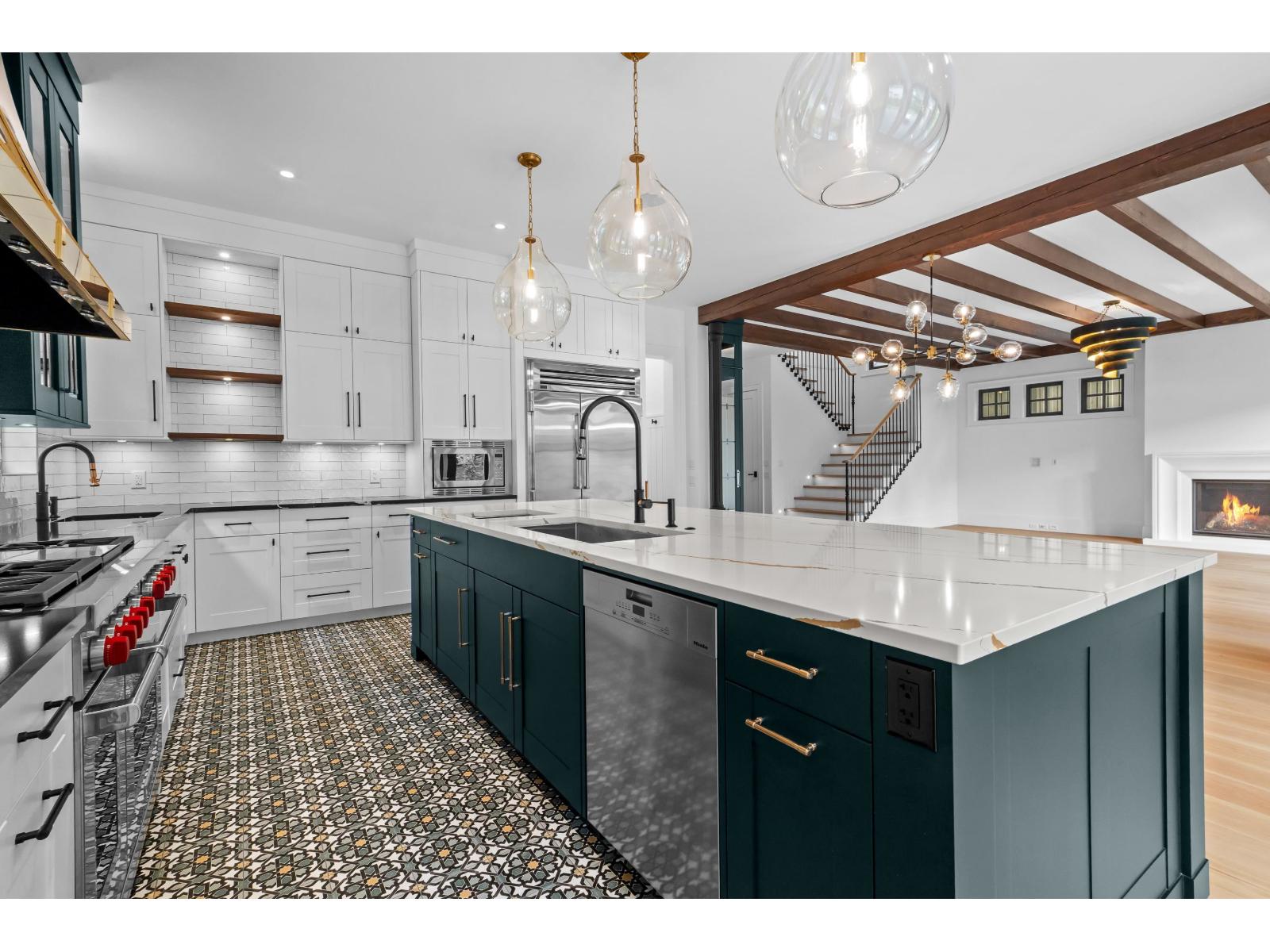 2422 CHRISTOPHERSON ROAD, Surrey