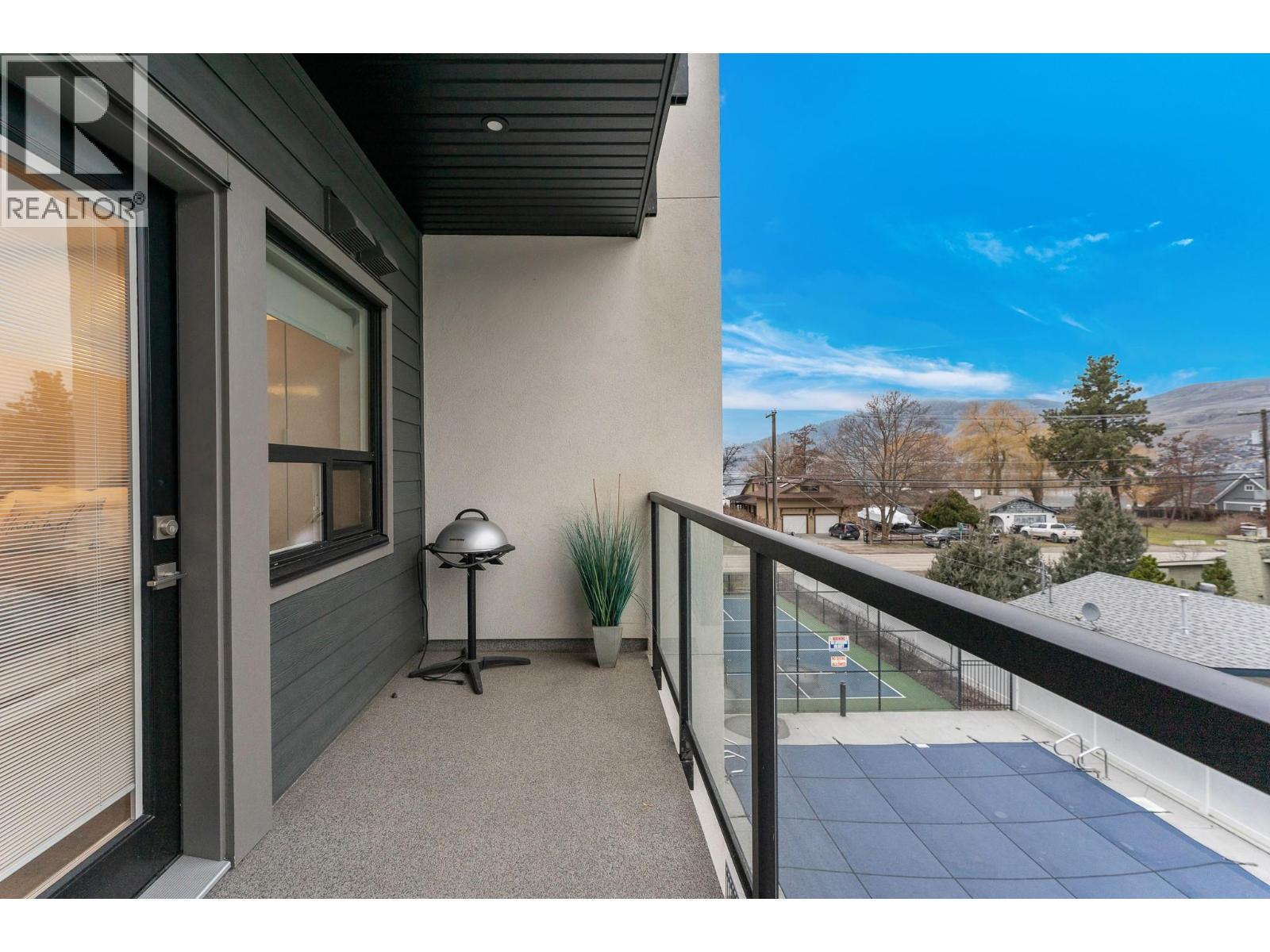 #310 2555 Lakeshore Road - 14