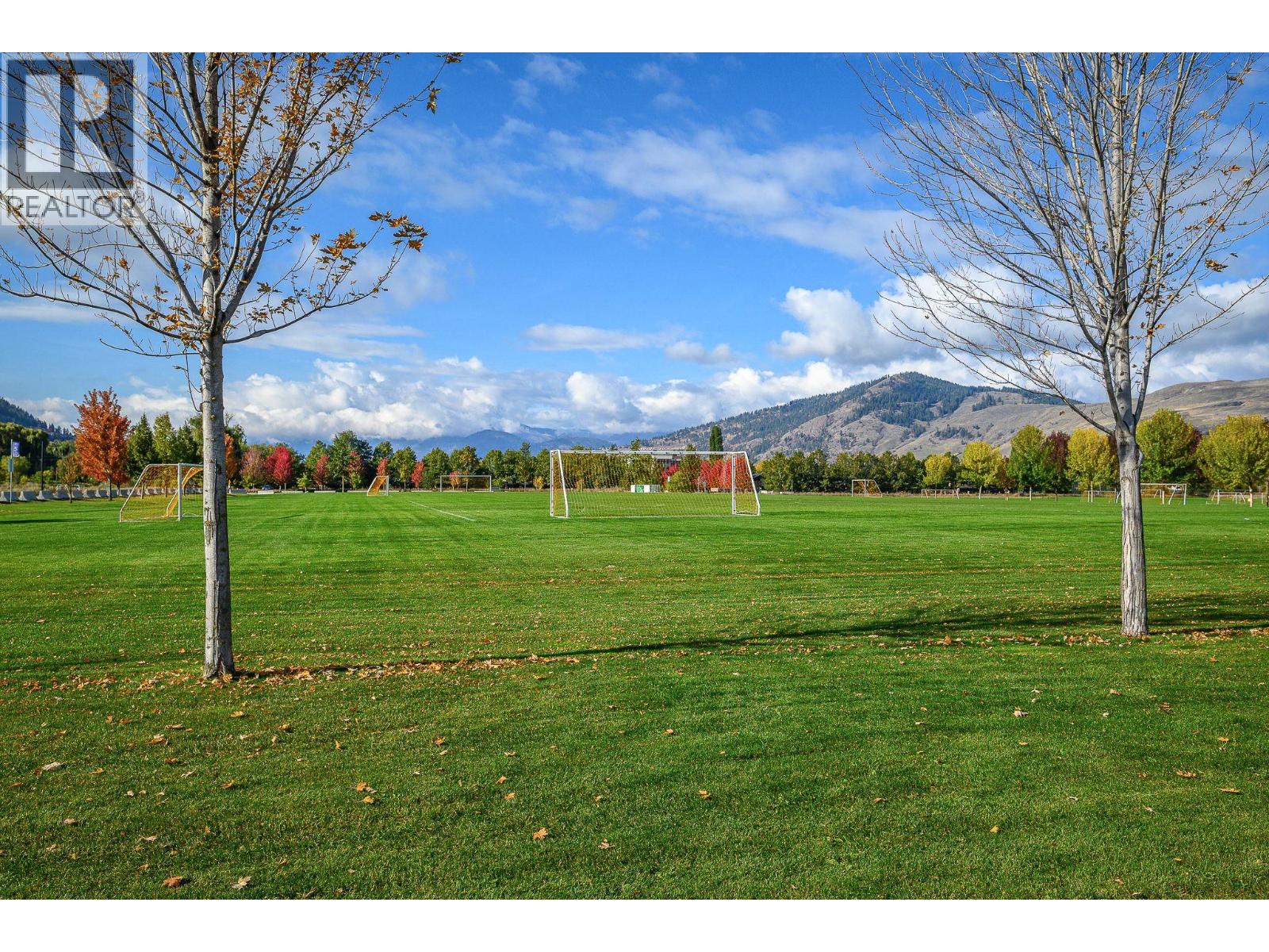 #310 2555 Lakeshore Road - 35