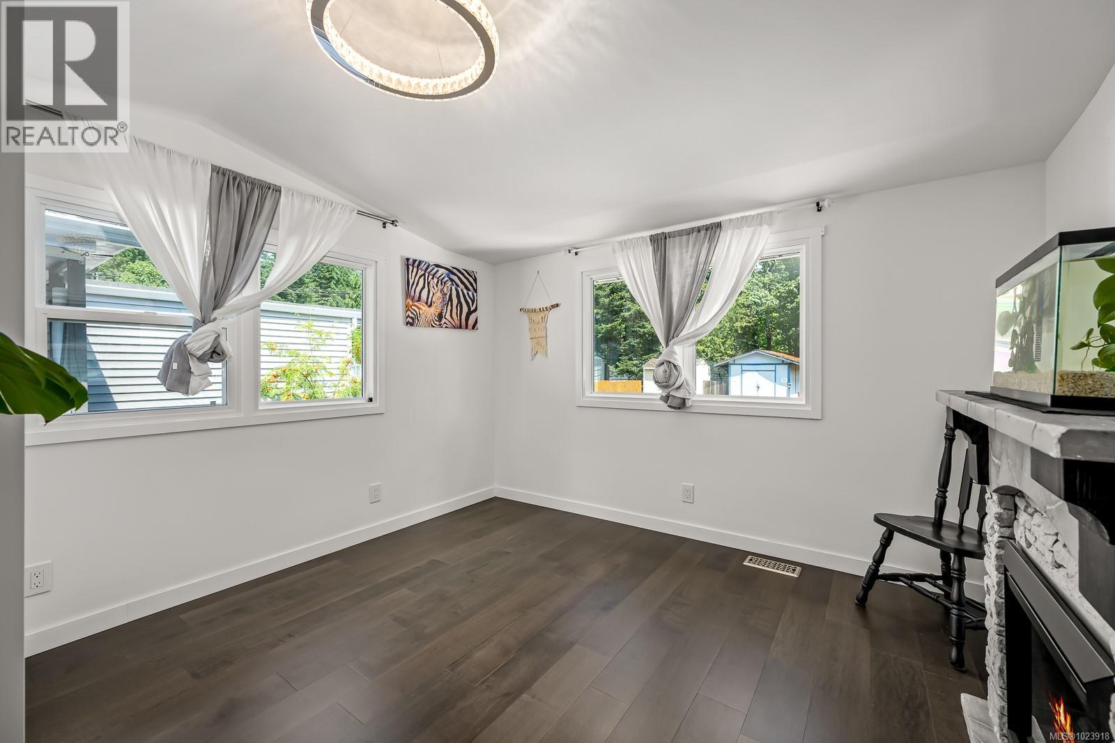 #43 1901 RYAN RD E - 18