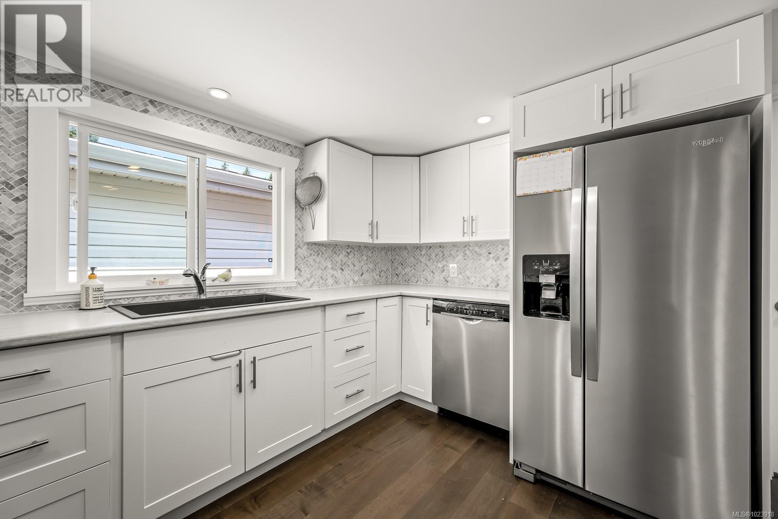 #43 1901 RYAN RD E - 20