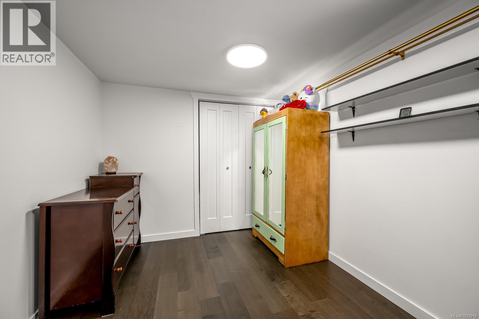 #43 1901 RYAN RD E - 23