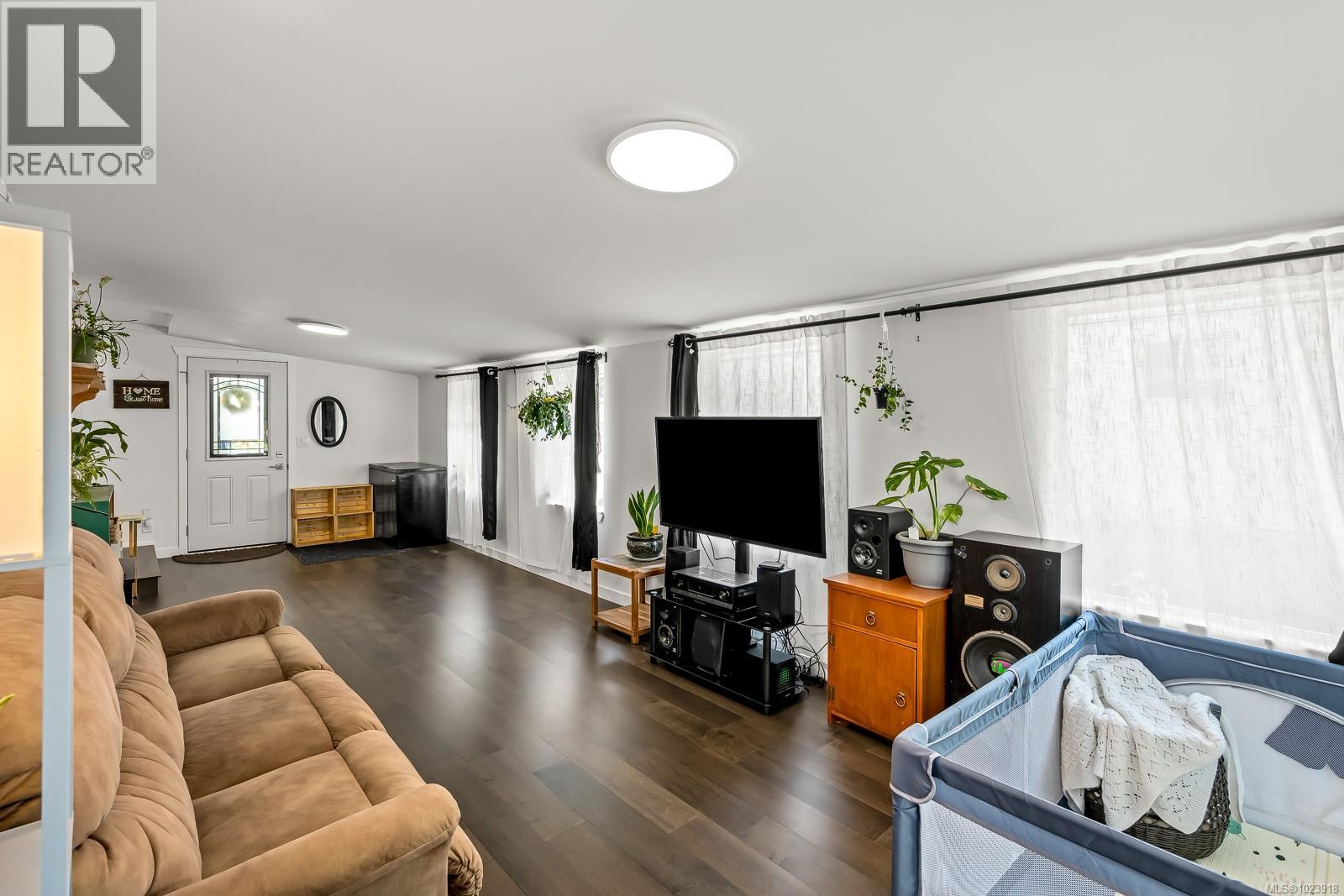 #43 1901 RYAN RD E - 27