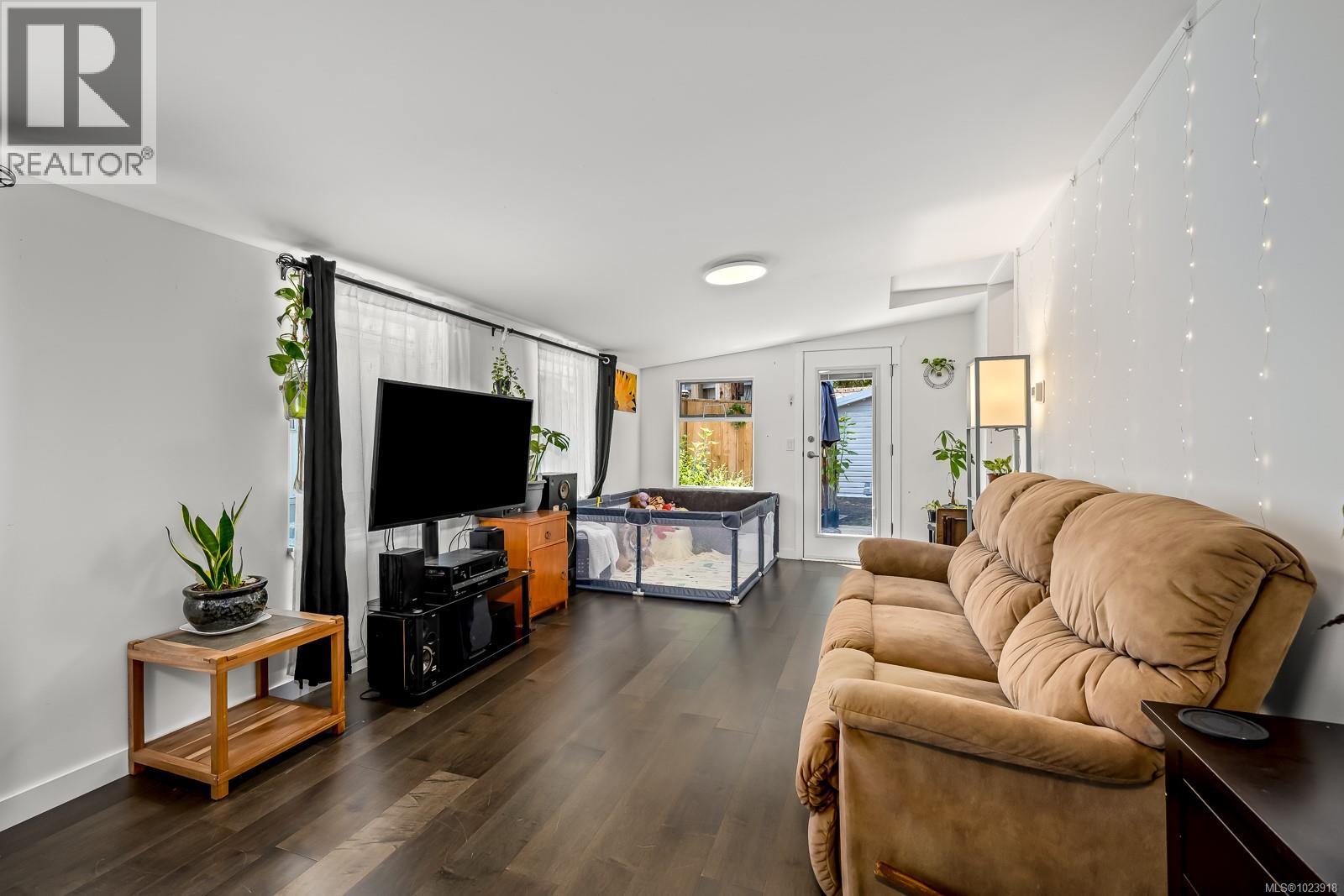 #43 1901 RYAN RD E - 28