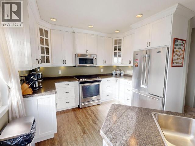 7241 WARNER STREET, Powell River