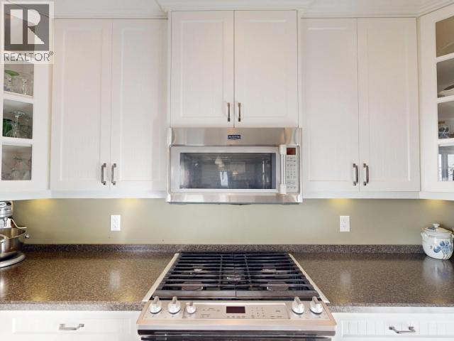 7241 WARNER STREET, Powell River